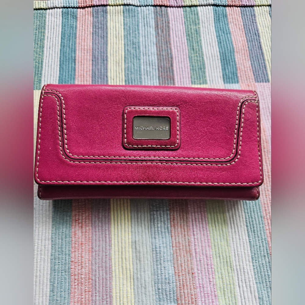 Michael Kors Pink Wallet